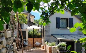 Le Secret du Moulin, agréable tiny house Villefort